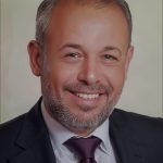 فلسفة المشمش / عاطف أبو حجر