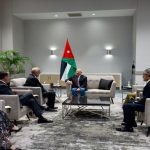 الملك يلتقي عمدة مدينة أرلينغتون في ولاية تكساس الأميركية جيم روس