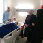 مديرة تربية بني كنانة تطمئن على صحة الطالب محمد طارق عبيدات بعد تعرضه لحادث دهس